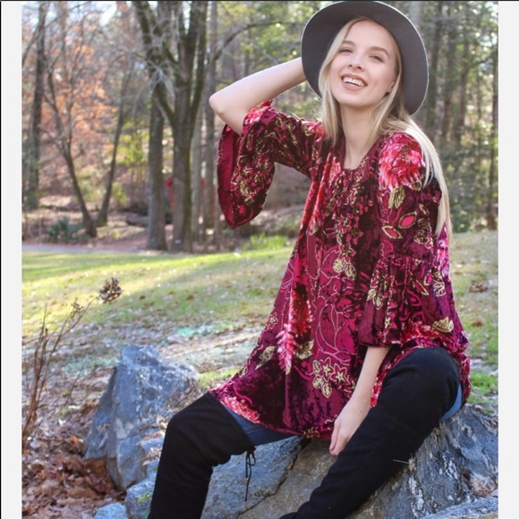 Velvet Tunic with flare sleeves, criss cross top - Picture 3 of 8